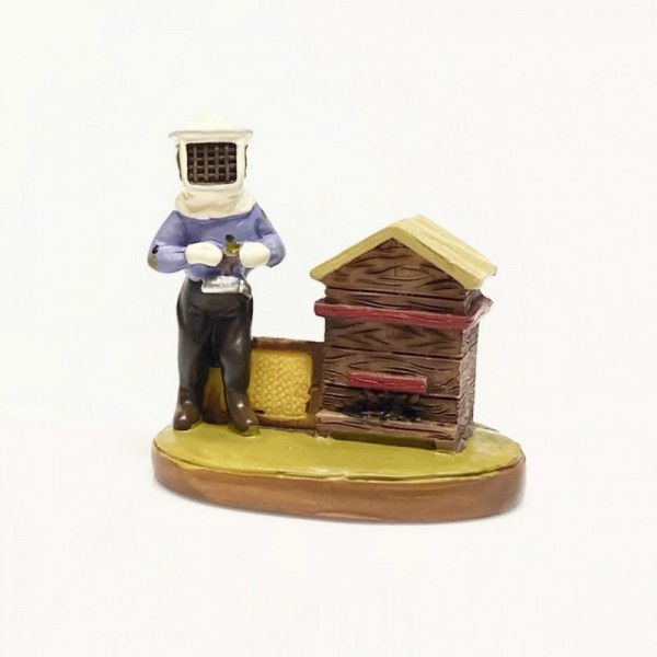 santon l'apiculteur et sa ruche petit modele chez Tresors de la Ruche